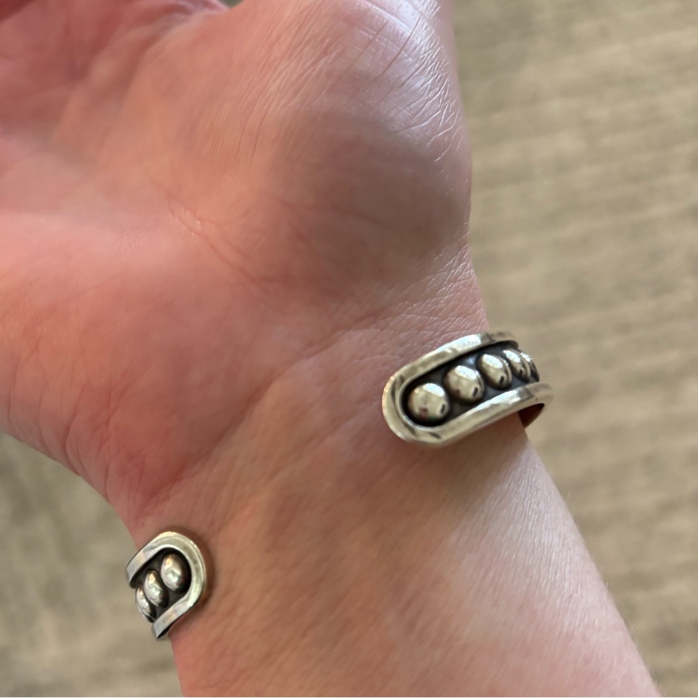 🩶James Avery Sterling Silver Beaded Cuff Bracelet🩶 - Picture 6 of 10